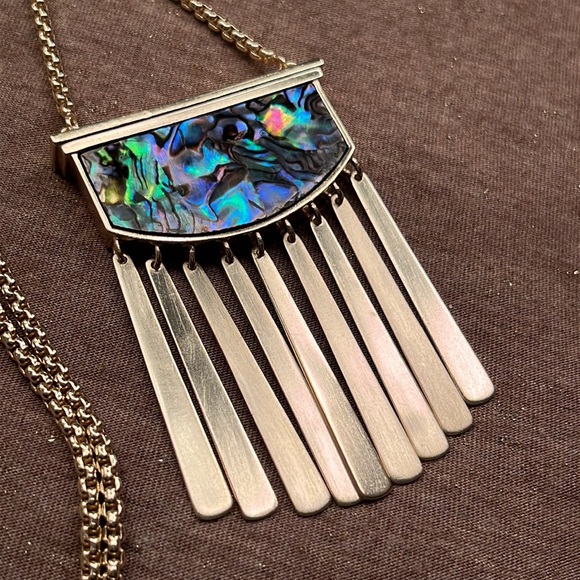 Kendra Scott Ellen Necklace Abalone Shell - Picture 3 of 9